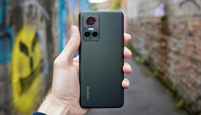 The Realme GT Neo 3 charges incredibly quickly